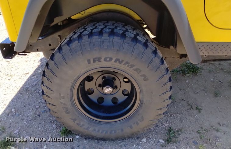 image for item DQ6114 2003 Jeep Wrangler Sport SUV