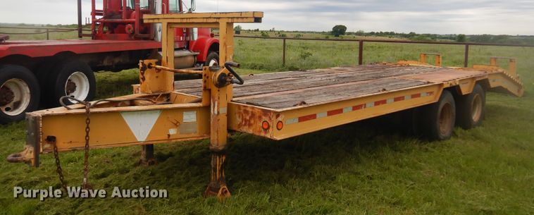 image for item DQ7115 1990 Kayln equipment trailer