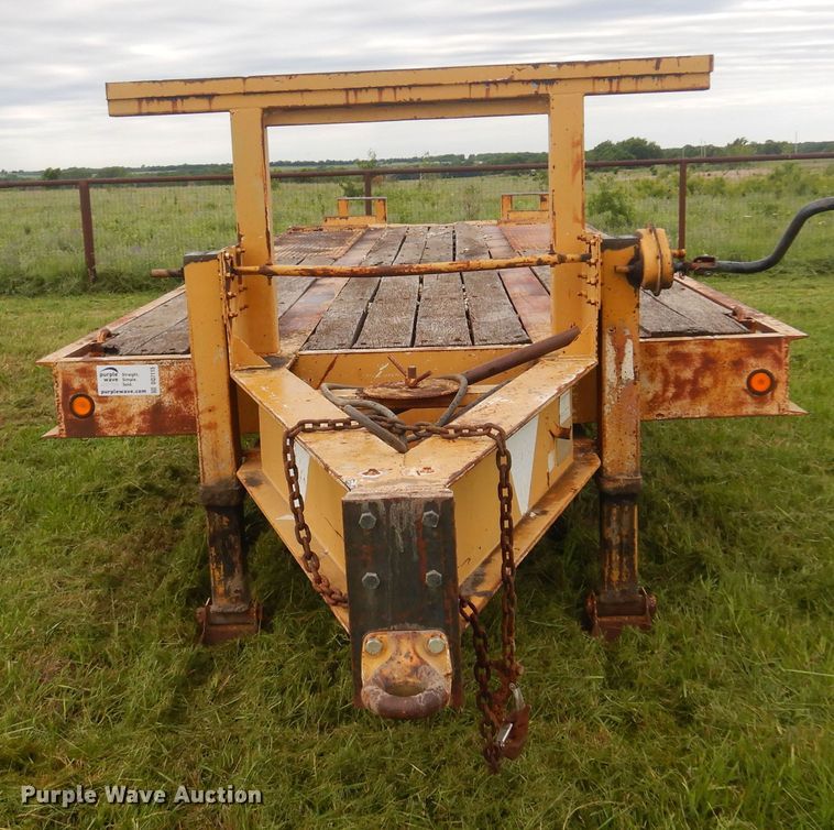 image for item DQ7115 1990 Kayln equipment trailer