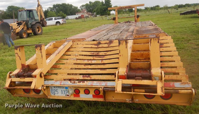 image for item DQ7115 1990 Kayln equipment trailer