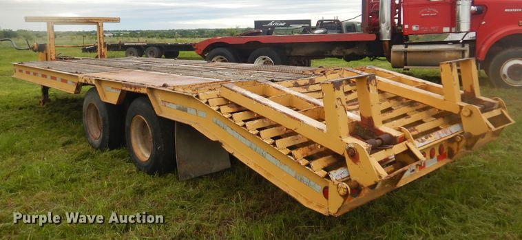 image for item DQ7115 1990 Kayln equipment trailer