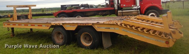 image for item DQ7115 1990 Kayln equipment trailer