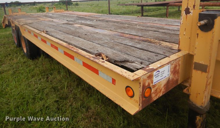 image for item DQ7115 1990 Kayln equipment trailer