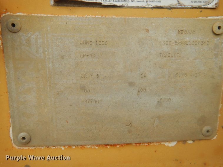 image for item DQ7115 1990 Kayln equipment trailer