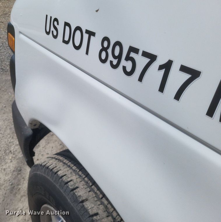 image for item DR4783 2012 Ford  E350 Super Duty XL van