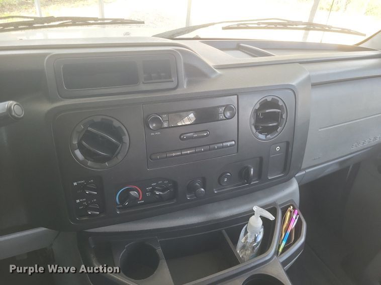 image for item DR4783 2012 Ford  E350 Super Duty XL van