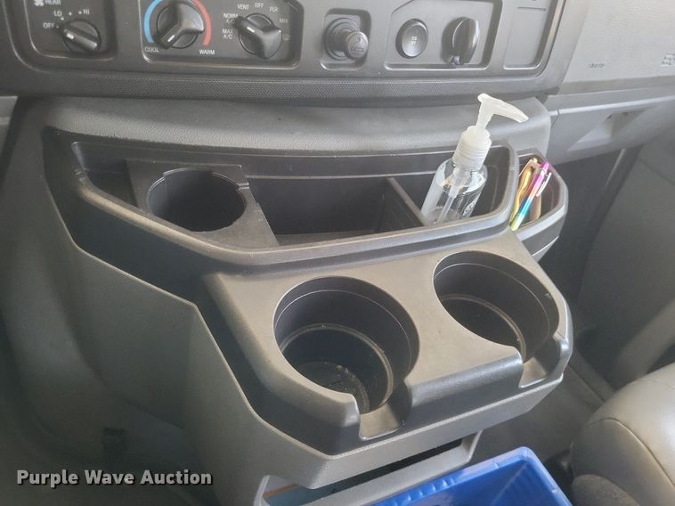 image for item DR4783 2012 Ford  E350 Super Duty XL van