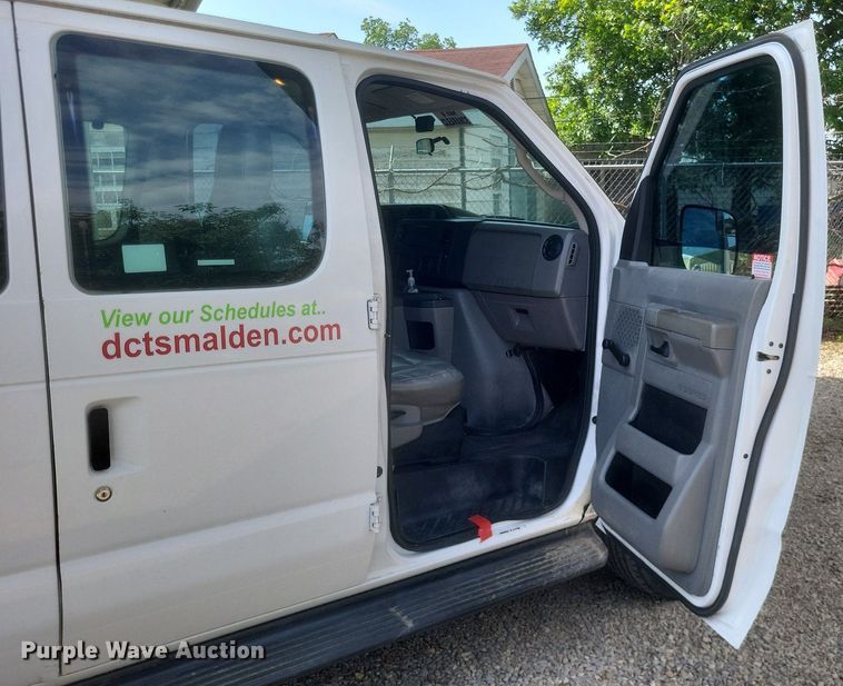 image for item DR4783 2012 Ford  E350 Super Duty XL van
