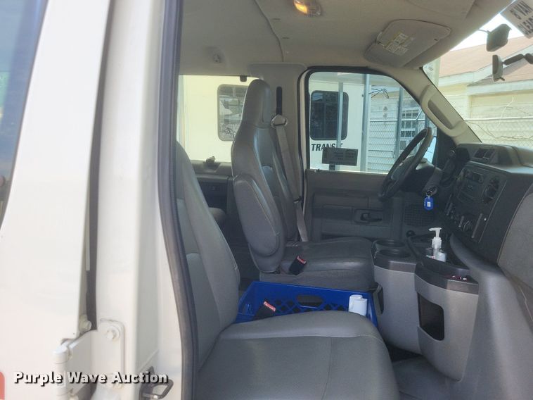 image for item DR4783 2012 Ford  E350 Super Duty XL van