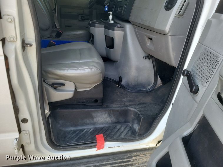 image for item DR4783 2012 Ford  E350 Super Duty XL van