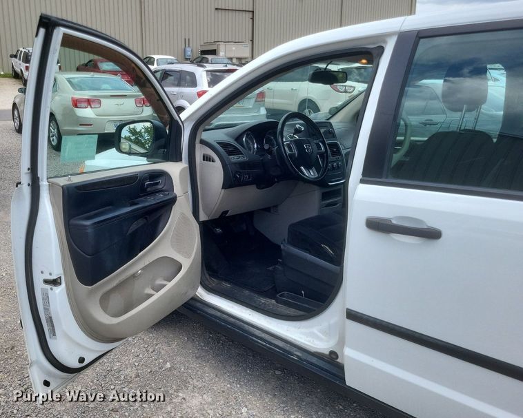 image for item DR4785 2015 Dodge Grand Caravan  van
