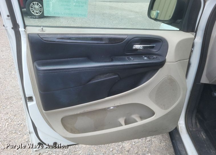 image for item DR4785 2015 Dodge Grand Caravan  van