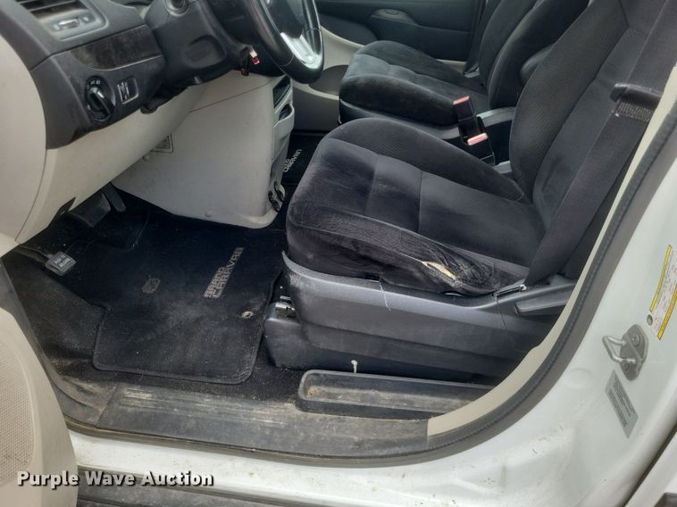 image for item DR4785 2015 Dodge Grand Caravan  van