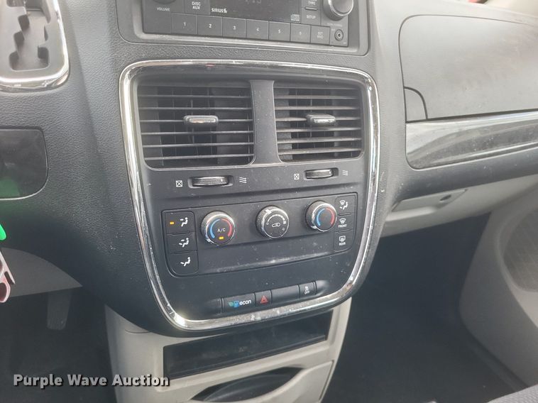 image for item DR4785 2015 Dodge Grand Caravan  van