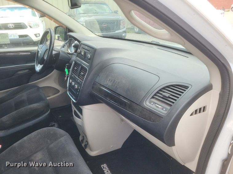 image for item DR4785 2015 Dodge Grand Caravan  van