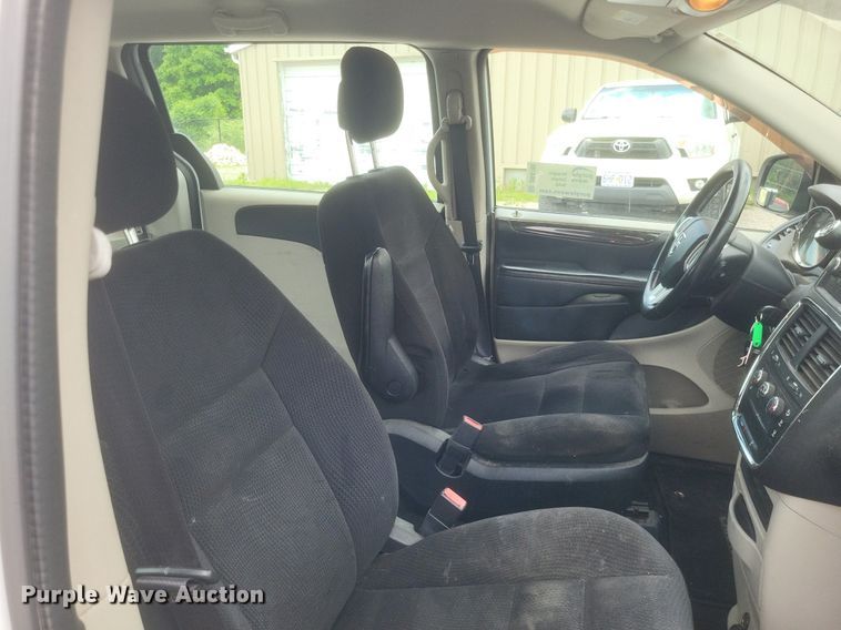 image for item DR4785 2015 Dodge Grand Caravan  van