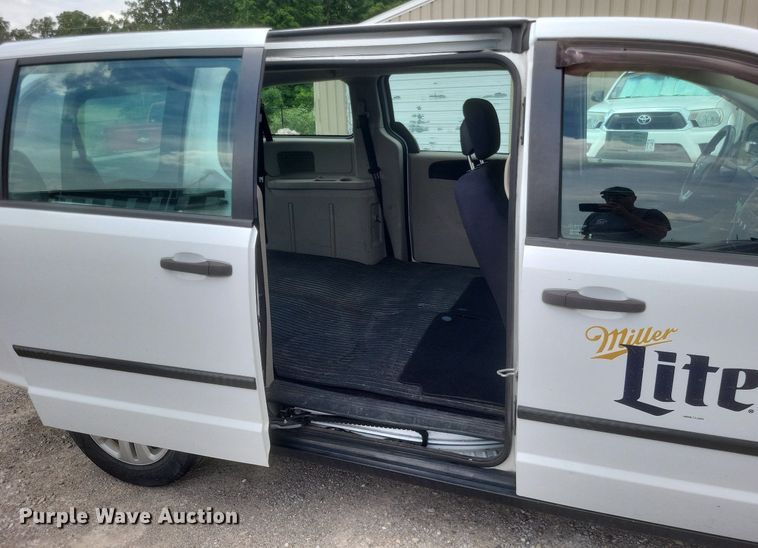 image for item DR4785 2015 Dodge Grand Caravan  van