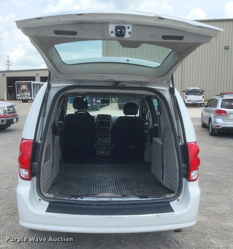 image for item DR4785 2015 Dodge Grand Caravan  van