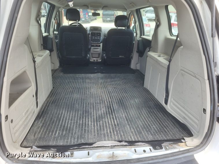 image for item DR4785 2015 Dodge Grand Caravan  van
