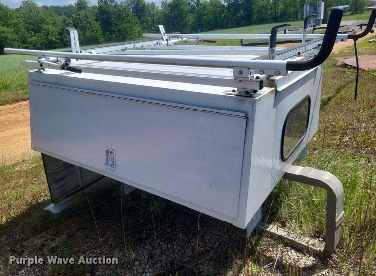 image for item DR4789 Aluminum Contractors pickup truck topper