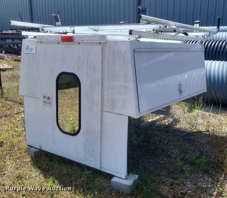 image for item DR4789 Aluminum Contractors pickup truck topper