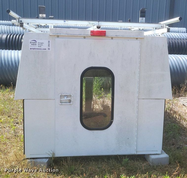 image for item DR4789 Aluminum Contractors pickup truck topper