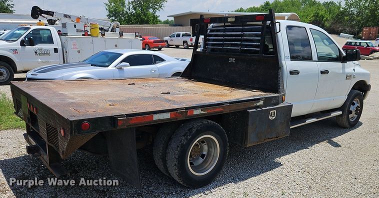 image for item DR8603 2007 Dodge Ram 3500HD Quad Cab flatbed pickup truck