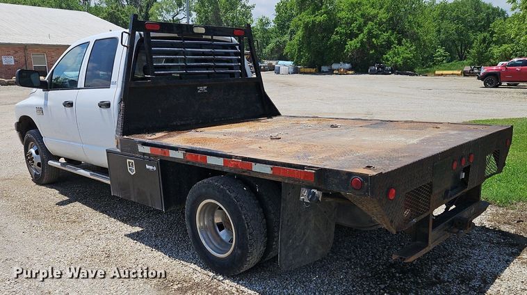 image for item DR8603 2007 Dodge Ram 3500HD Quad Cab flatbed pickup truck