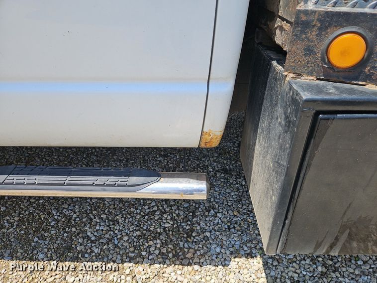 image for item DR8603 2007 Dodge Ram 3500HD Quad Cab flatbed pickup truck