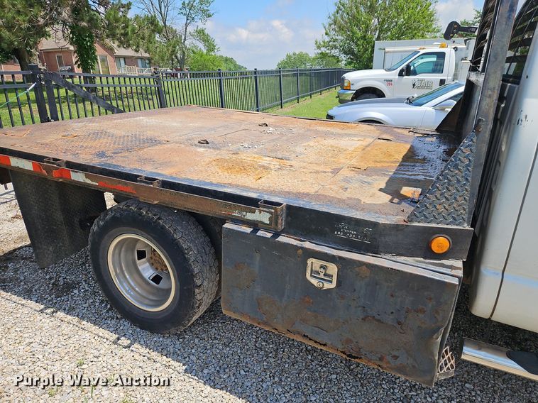 image for item DR8603 2007 Dodge Ram 3500HD Quad Cab flatbed pickup truck