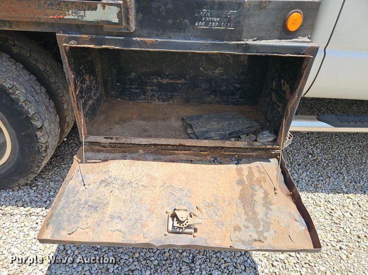 image for item DR8603 2007 Dodge Ram 3500HD Quad Cab flatbed pickup truck