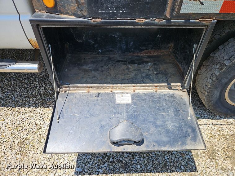 image for item DR8603 2007 Dodge Ram 3500HD Quad Cab flatbed pickup truck