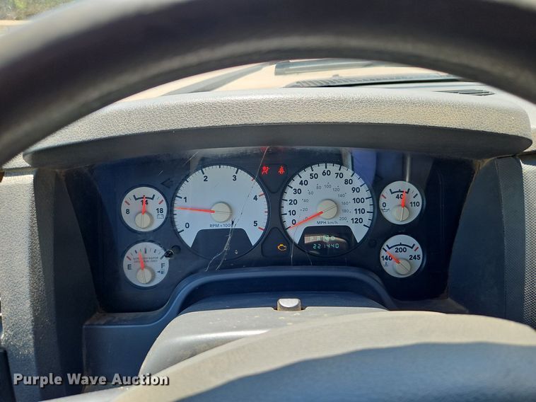 image for item DR8603 2007 Dodge Ram 3500HD Quad Cab flatbed pickup truck