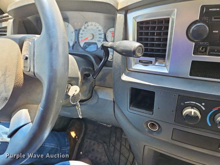 image for item DR8603 2007 Dodge Ram 3500HD Quad Cab flatbed pickup truck