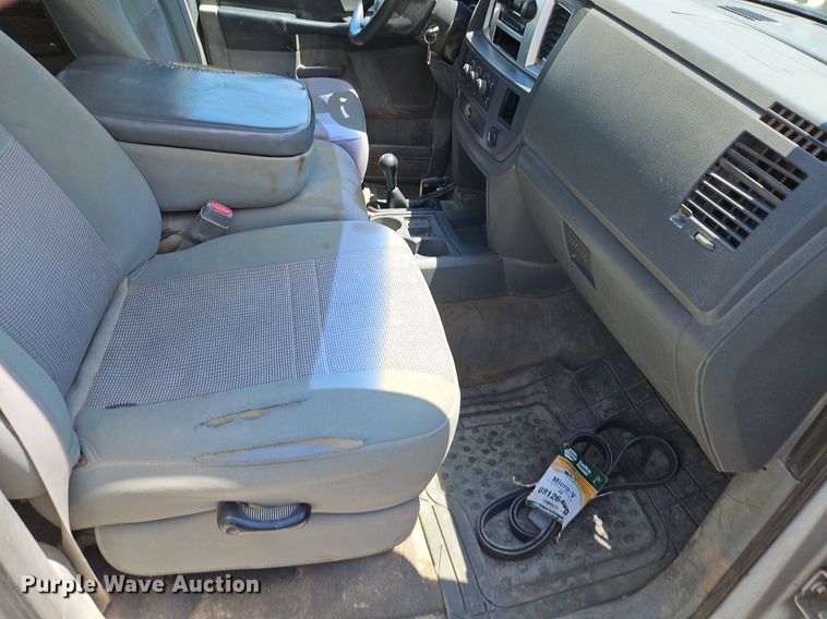 image for item DR8603 2007 Dodge Ram 3500HD Quad Cab flatbed pickup truck