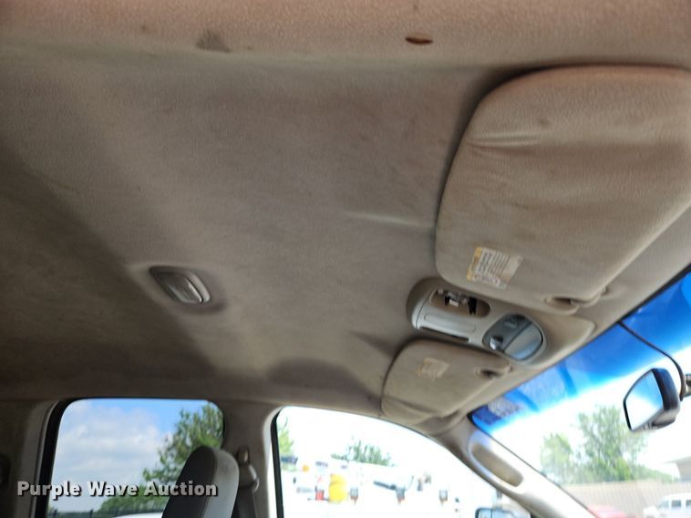 image for item DR8603 2007 Dodge Ram 3500HD Quad Cab flatbed pickup truck