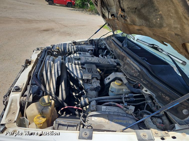 image for item DR8603 2007 Dodge Ram 3500HD Quad Cab flatbed pickup truck