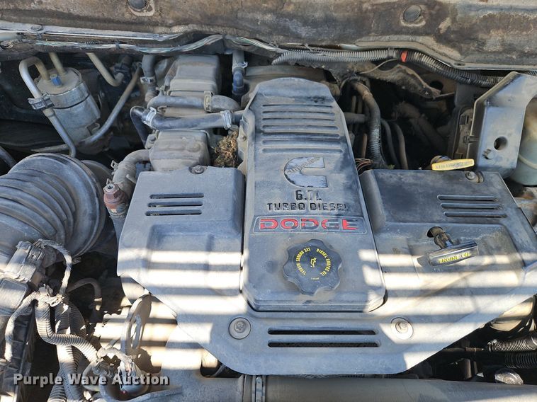 image for item DR8603 2007 Dodge Ram 3500HD Quad Cab flatbed pickup truck