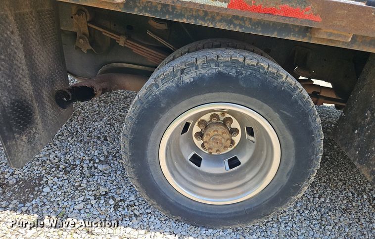 image for item DR8603 2007 Dodge Ram 3500HD Quad Cab flatbed pickup truck