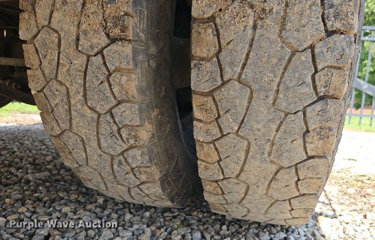 image for item DR8603 2007 Dodge Ram 3500HD Quad Cab flatbed pickup truck