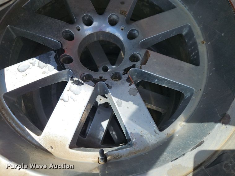 image for item DR8611 Tires and wheels