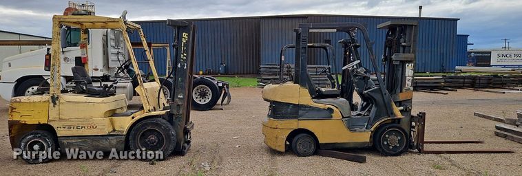 image for item DR8614 Caterpillar F35 forklift