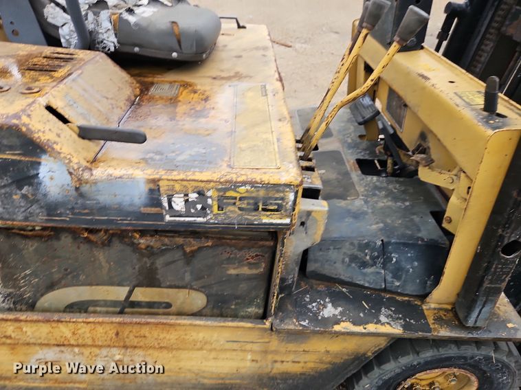 image for item DR8614 Caterpillar F35 forklift