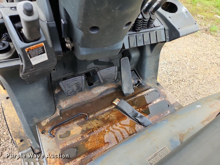 image for item DR8614 Caterpillar F35 forklift