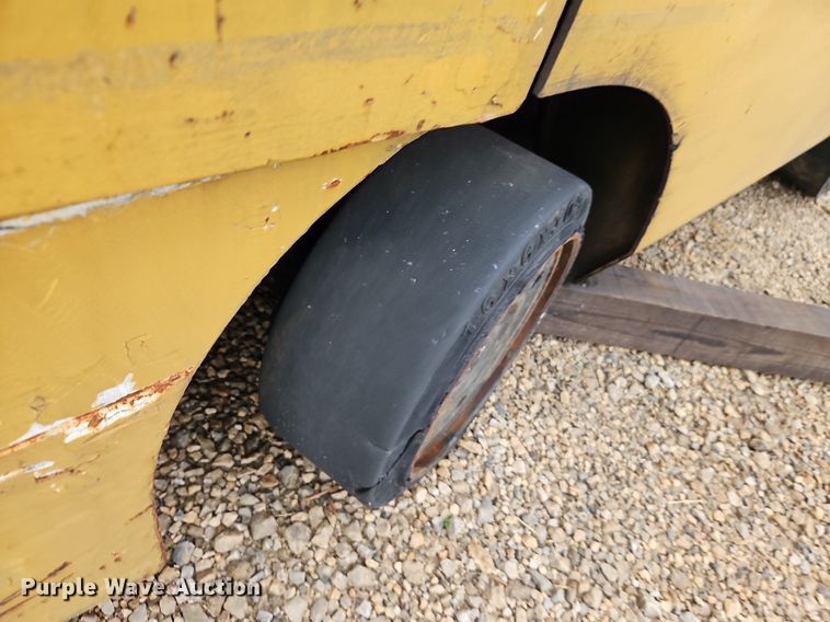 image for item DR8614 Caterpillar F35 forklift