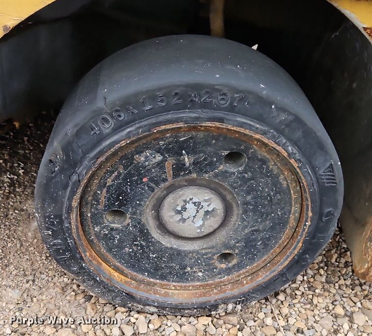 image for item DR8614 Caterpillar F35 forklift