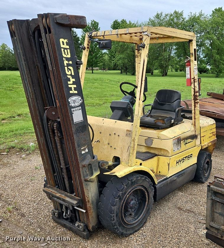 image for item DR8614 Caterpillar F35 forklift
