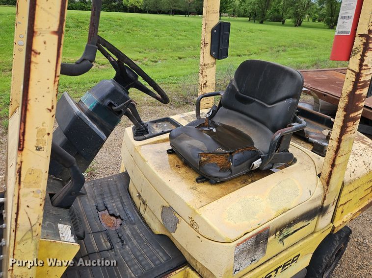 image for item DR8614 Caterpillar F35 forklift