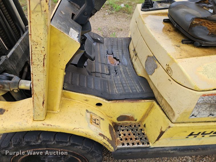 image for item DR8614 Caterpillar F35 forklift