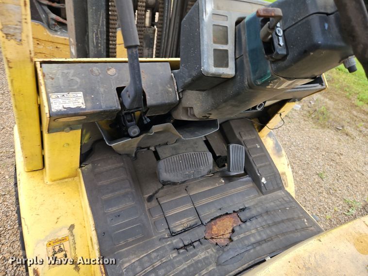 image for item DR8614 Caterpillar F35 forklift
